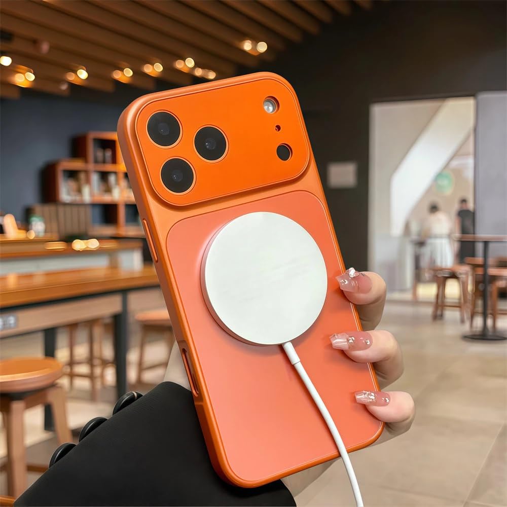 Voorzijde en achterzijde van het oranje magnetische iPhone 17 Pro Max hoesje