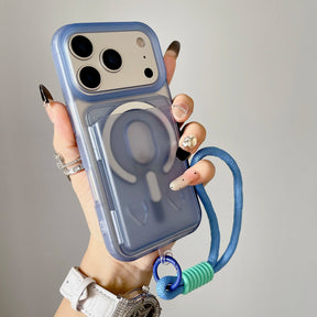 iPhone in een hoesje met pasjeshouder en draagbare polsband